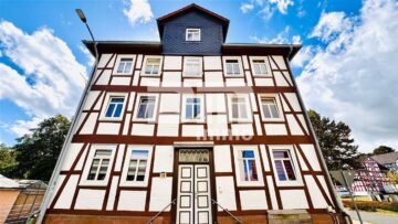 Moderne Fünfzimmerwohnung in umfassend saniertem Fachwerkhaus in gesuchter Lage 34587 Felsberg , Hess, Etagenwohnung